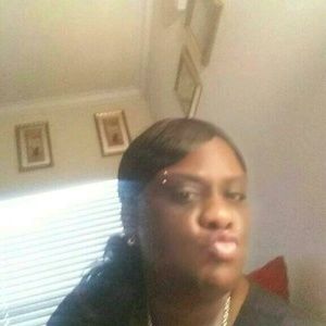 Meet your Posher, Connie